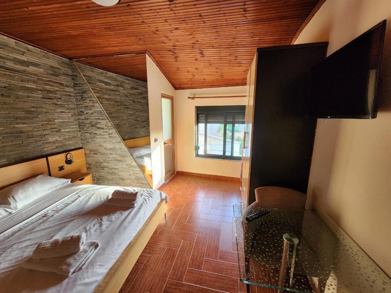 Hotel La Villa 地拉那 外观 照片