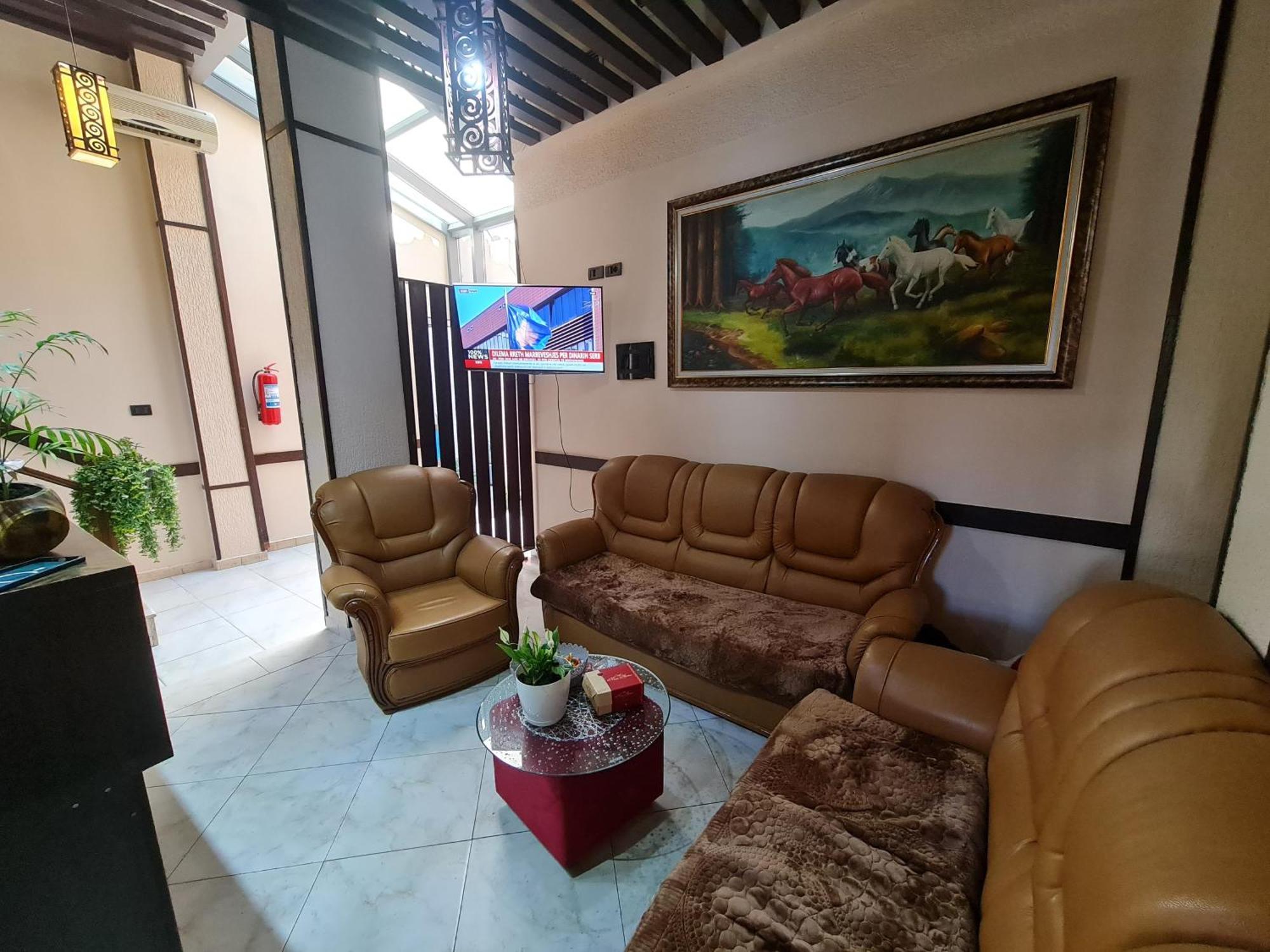 Hotel La Villa 地拉那 外观 照片