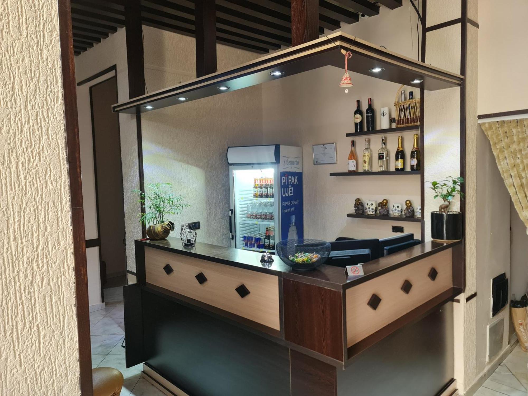 Hotel La Villa 地拉那 外观 照片