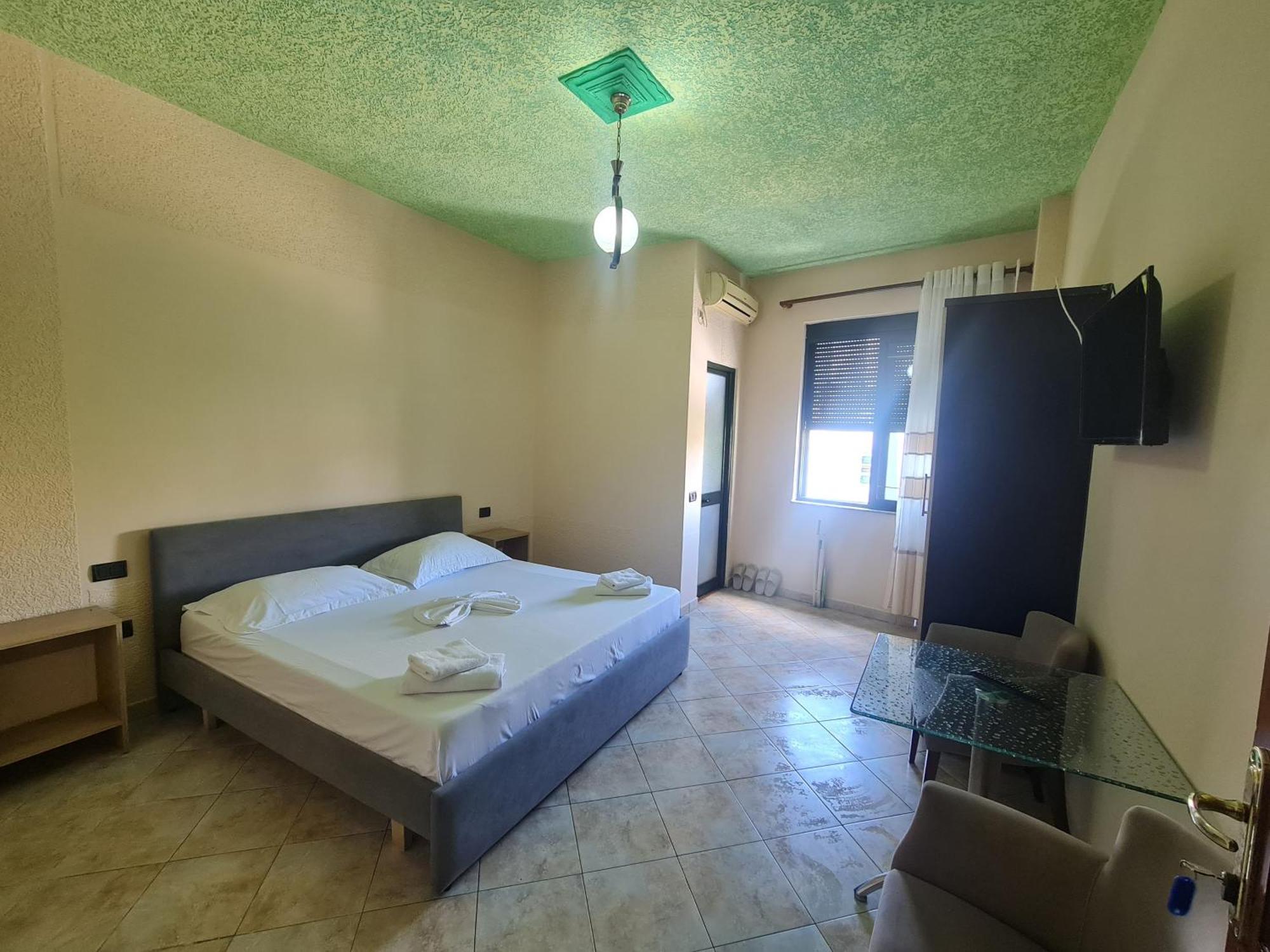 Hotel La Villa 地拉那 外观 照片
