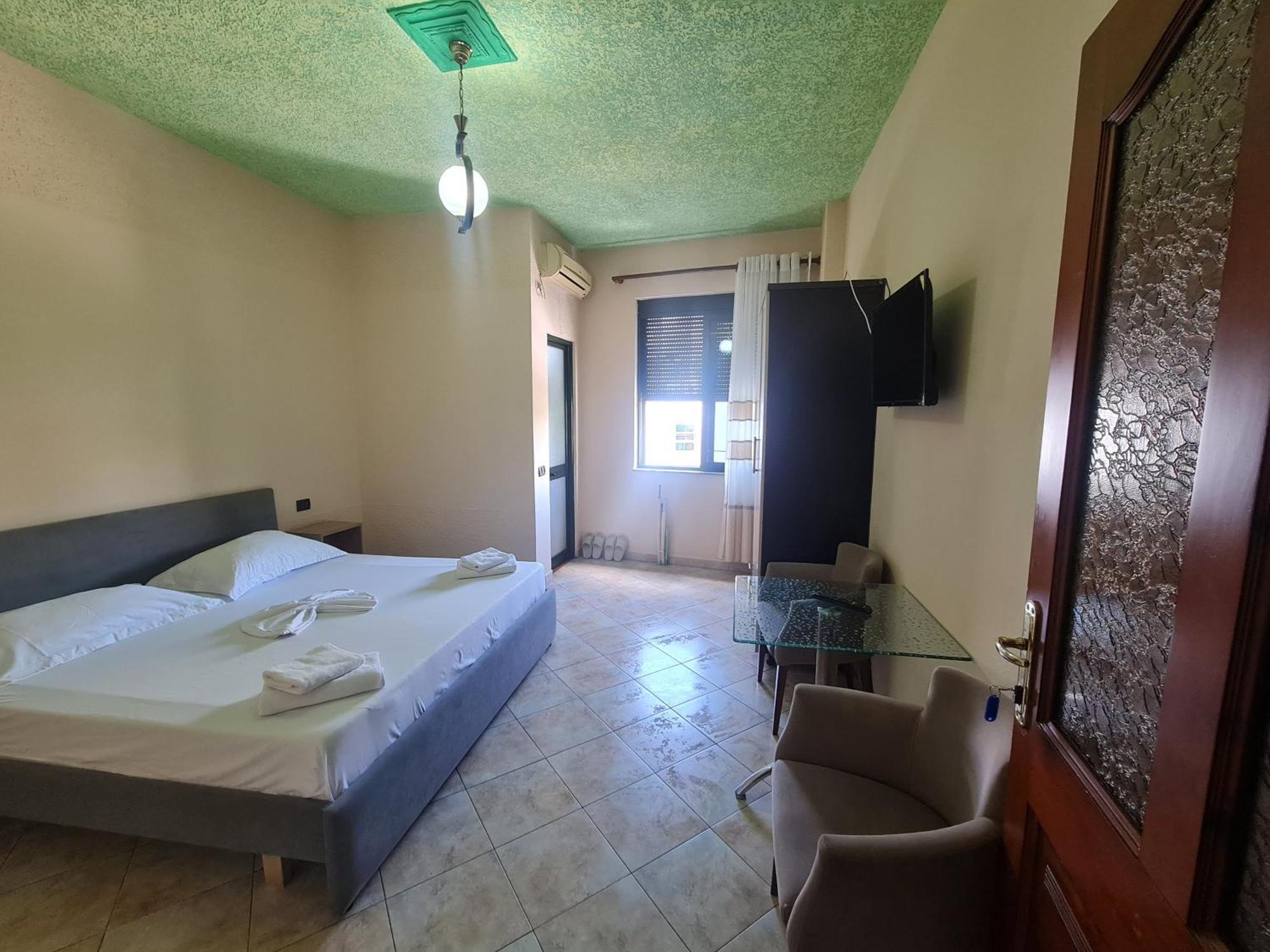 Hotel La Villa 地拉那 外观 照片